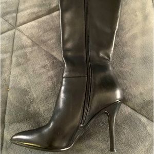 Beautiful Nine West black boots in coveted Size 5, 3/12 IN Heels. NEVER WORN!!